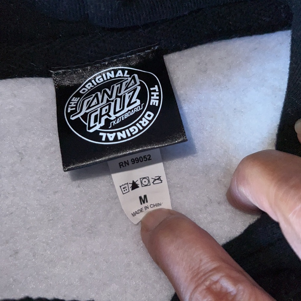 Santa Cruz Pullover Hoodie Size Medium - Picture 4 of 8